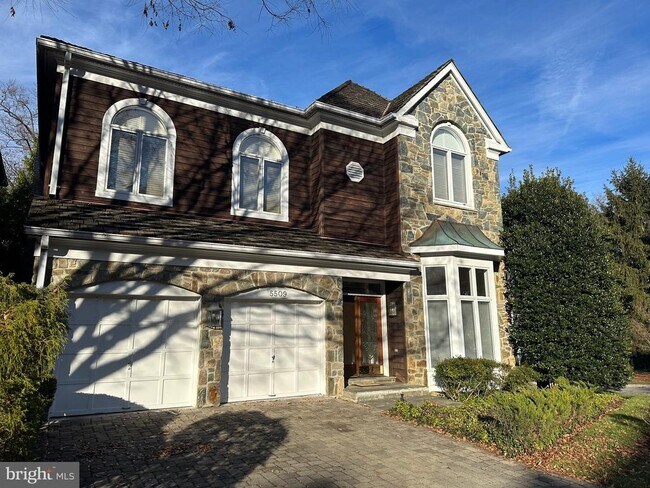 Building Photo - 5509 Thornbush Ct