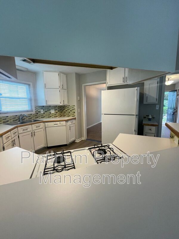 Building Photo - 1020 Twin Brook Ct NW