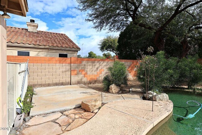 Building Photo - 4591 W Oakland St