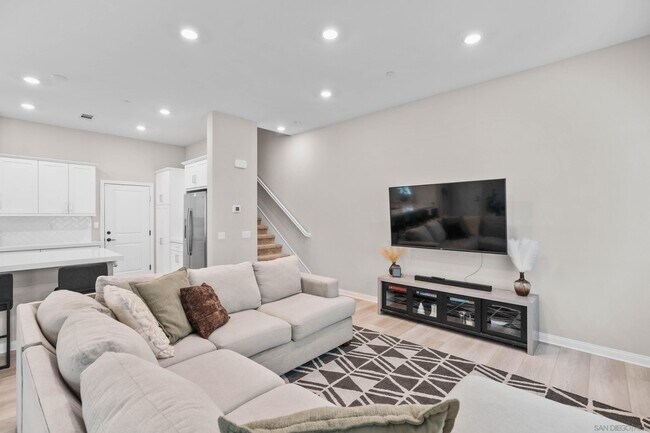 Building Photo - 2098 Bluestone Cir