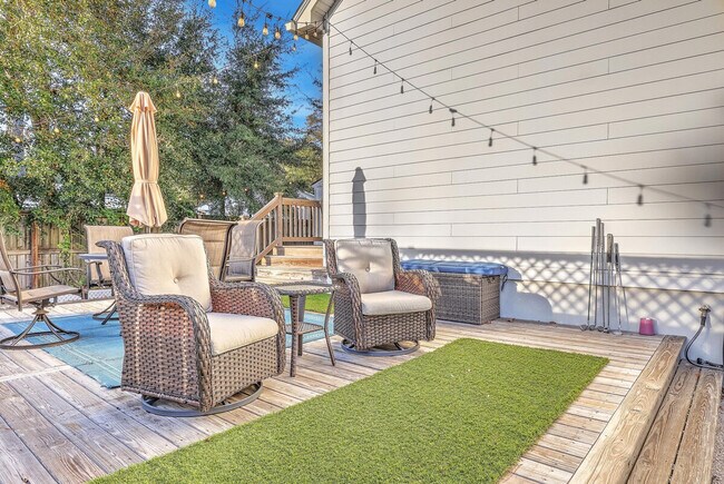 Building Photo - 1175 Leesville St