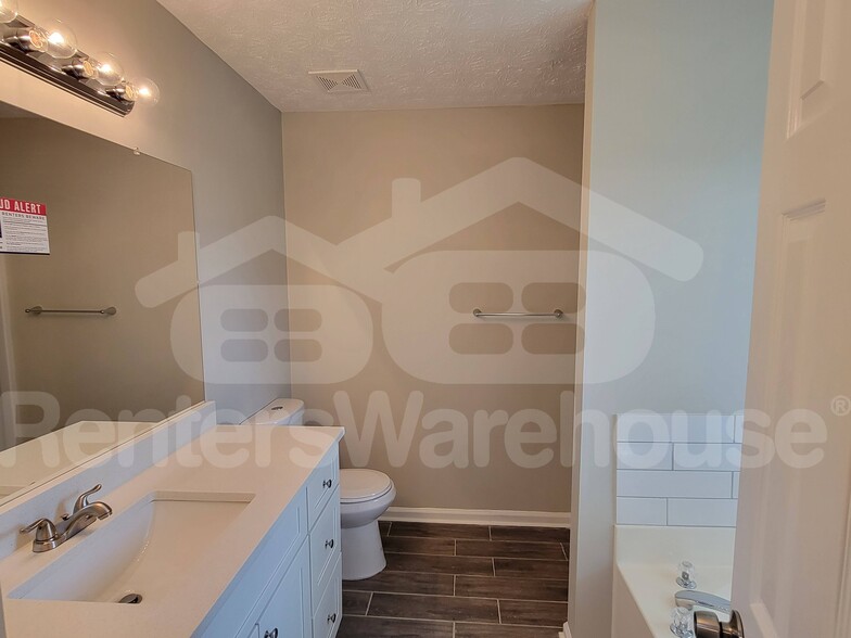 Building Photo - 11511 Vinea Ln