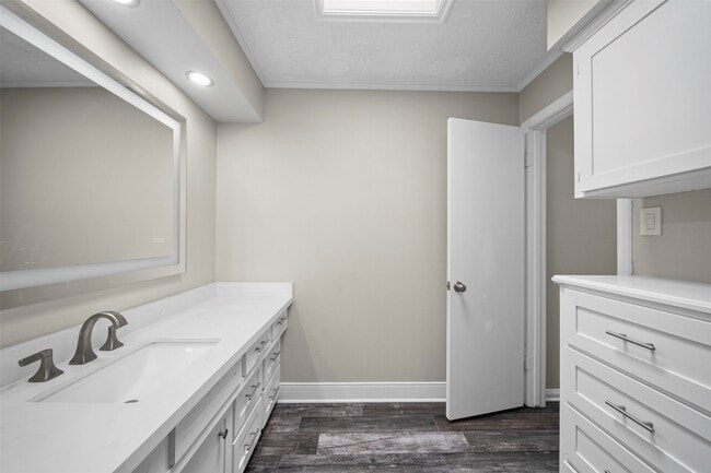 Building Photo - 4109 Meyerwood Dr