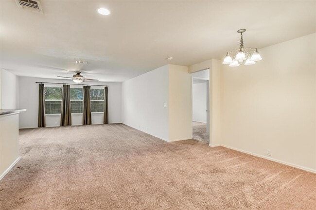 Building Photo - 516 Lark St