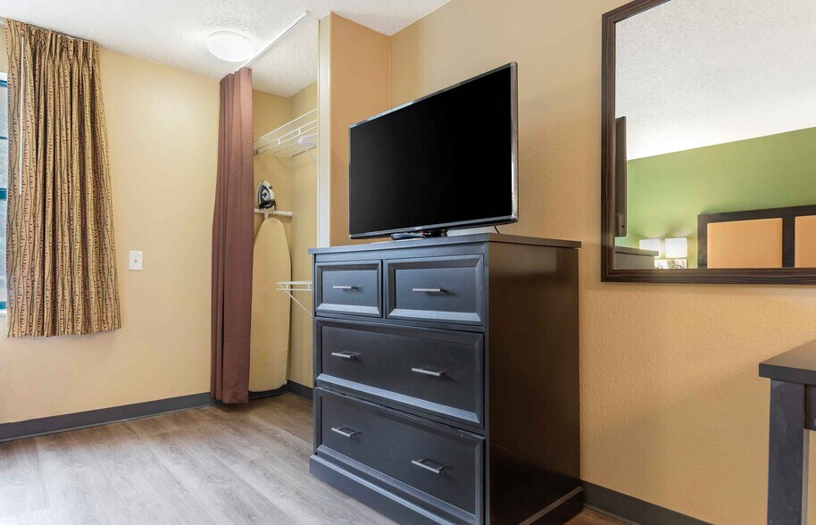 Building Photo - Furnished Studio-Austin - Northwest - Lake...