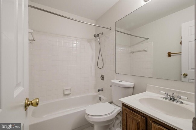 Building Photo - 7393 Swan Point Way