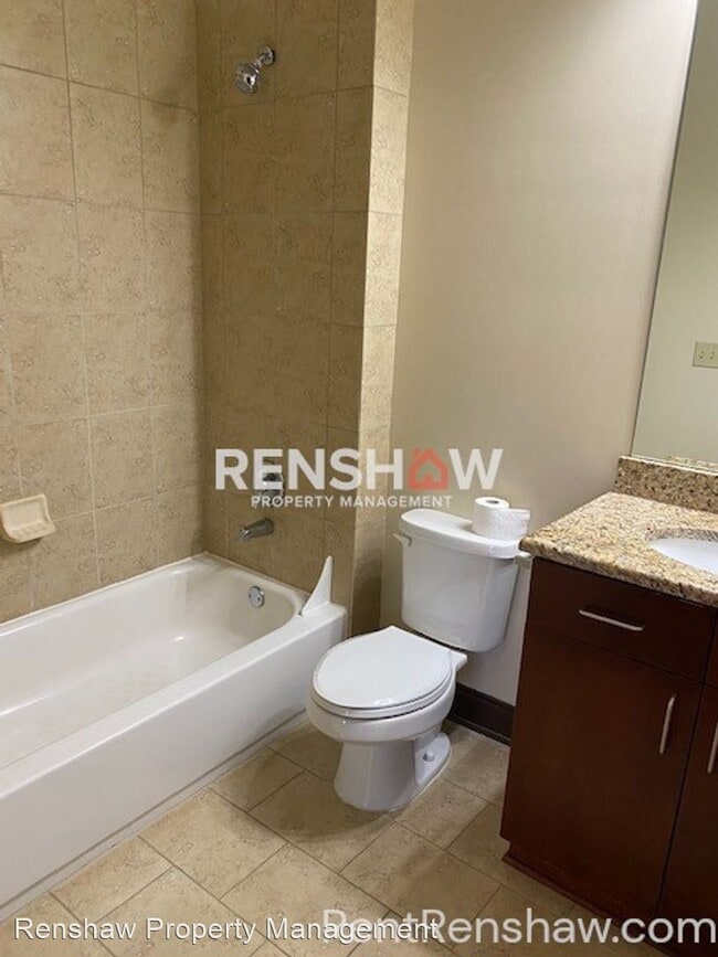 Building Photo - 2 br, 2.5 bath House - 449 Monroe Ave. #107