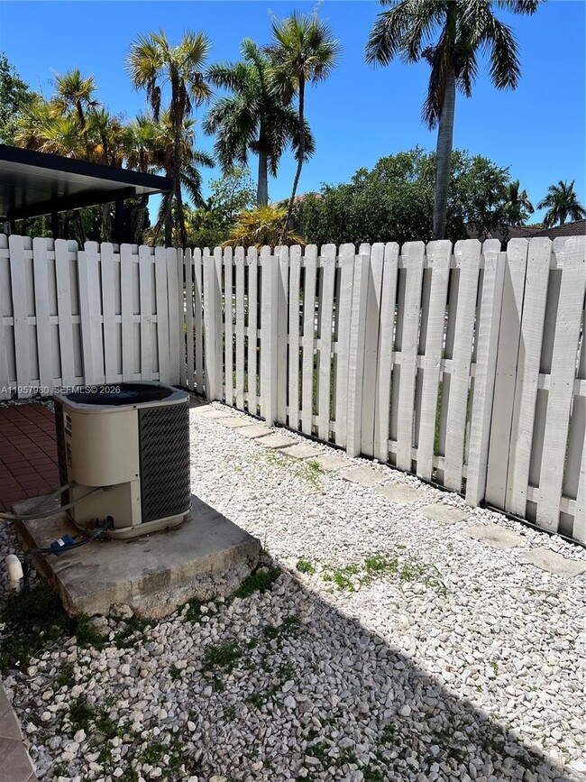 Building Photo - 3810 SW 153rd Pl