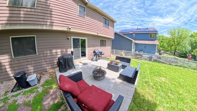 Building Photo - 2425 Cochetopa Ct
