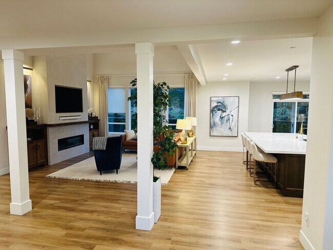 Building Photo - Gorgeous Custom Camas Home