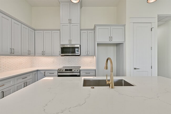 Building Photo - 25231 Sausalito Dr