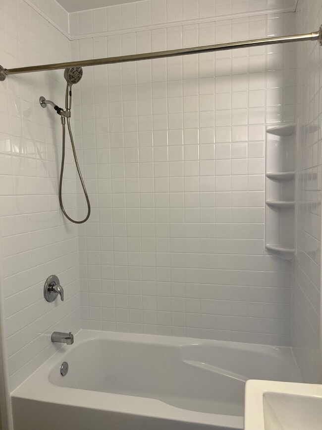Building Photo - GREAT LEASE OPPORTUNITY 1 BEDROOM 1 BATH  GREAT LOCATION NASHVILLE, TN