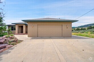Building Photo - 4 bedroom, 3 bath with separate ADU