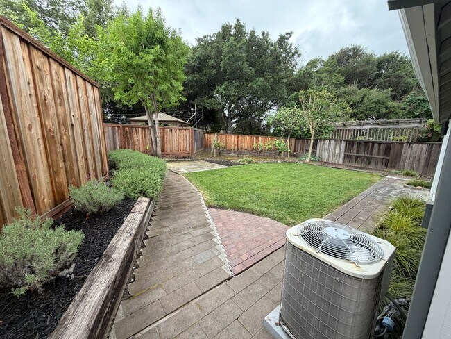 Building Photo - South Napa 3 Bedroom in Court