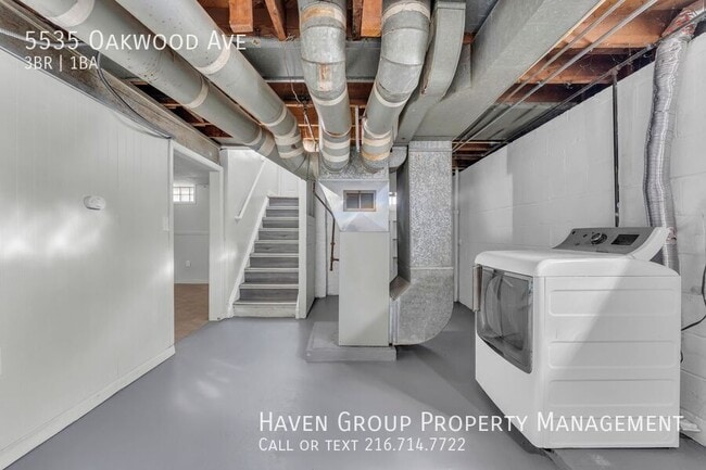 Building Photo - 5535 Oakwood Ave