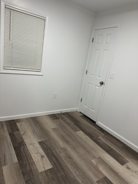 Building Photo - 28530 Grayling Ave