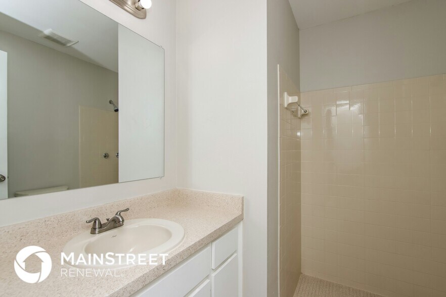 Building Photo - 647 Furth Rd NW