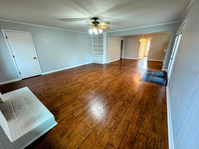 Building Photo - 11 Cooks Rd