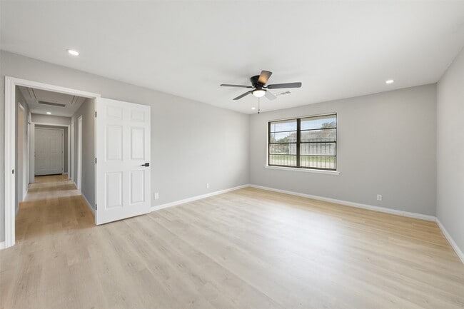 Building Photo - 4356 Phlox St