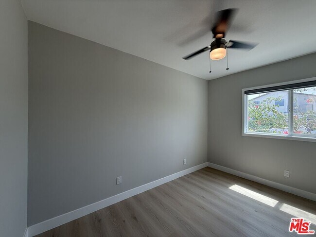 Building Photo - 1505 Cochran Ave