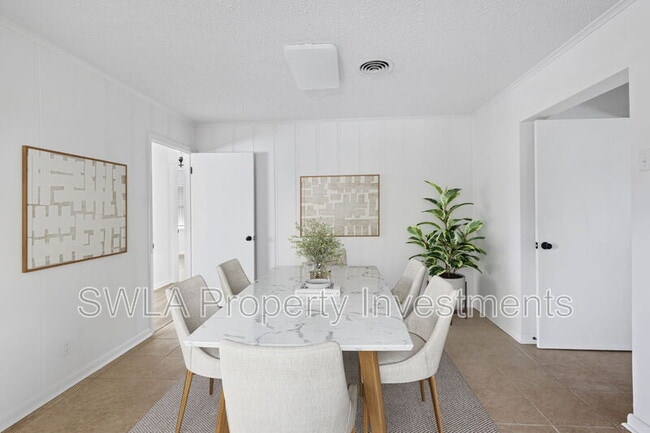 Building Photo - 1026 Bee Tree St