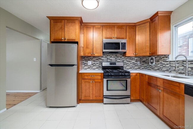 Building Photo - 148-27 230th Pl