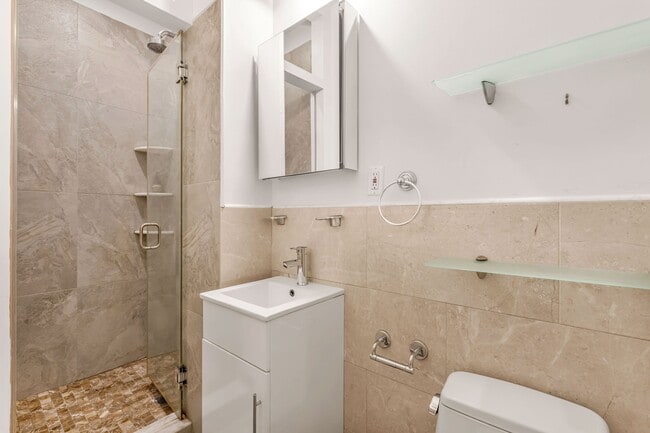 Building Photo - 50 W 91st St