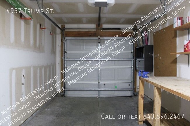 Building Photo - 4957 Trump St