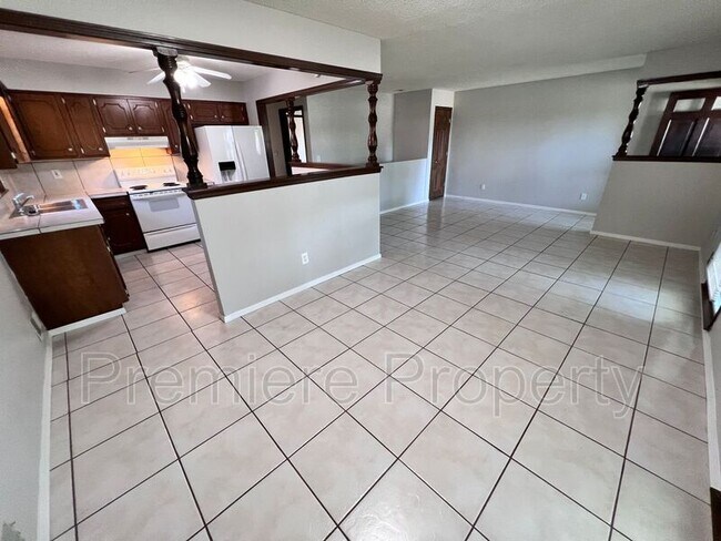 Building Photo - 4327 Sterling Ave