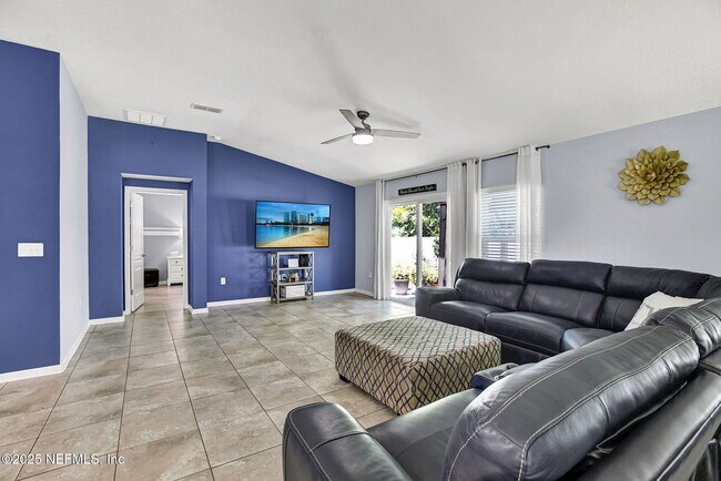 Building Photo - 7070 Sandle Dr