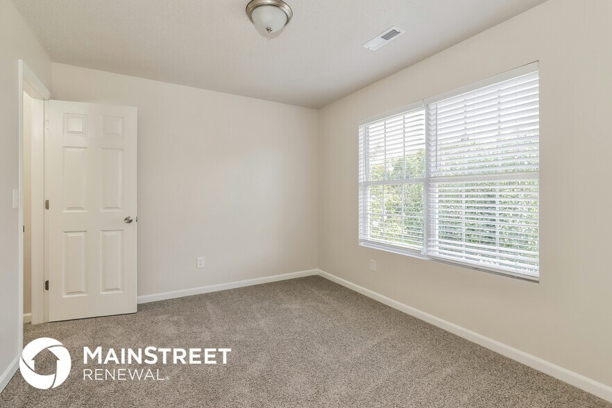 Building Photo - 2114 Gramercy Park Dr