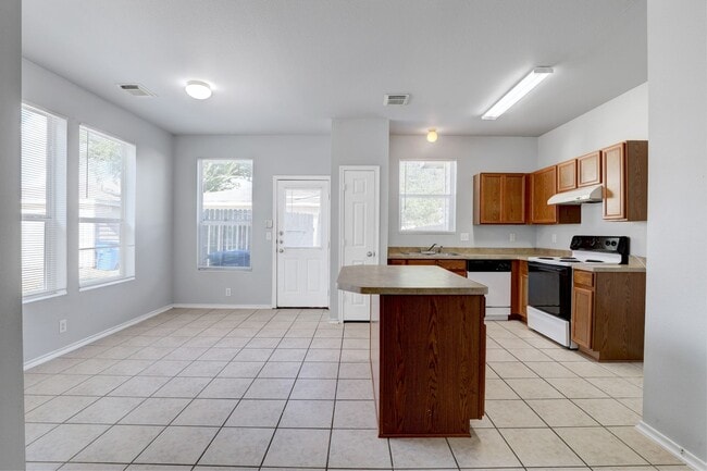 Building Photo - 10302 Lateleaf Oak