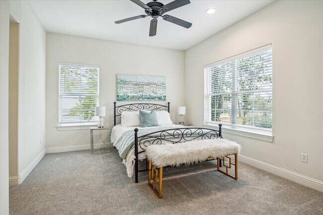 Building Photo - 1502 Whispering Pines Dr