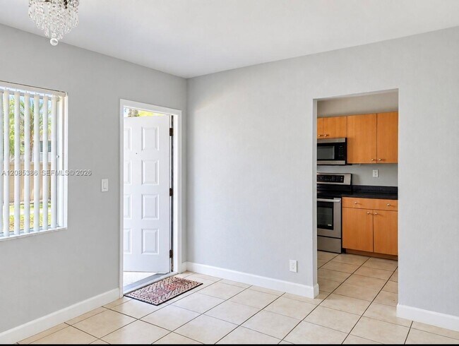 Building Photo - 4829 NW 9th Dr