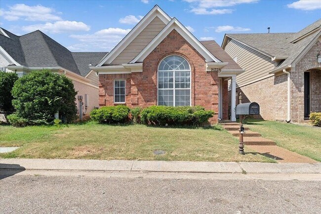 Building Photo - Available Now! 3 Bedroom 2 Bathroom Home i...