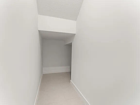 Building Photo - 7292 Lenora Ln
