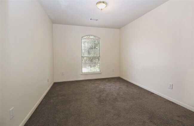Building Photo - 4602 Rainbow Valley Ct