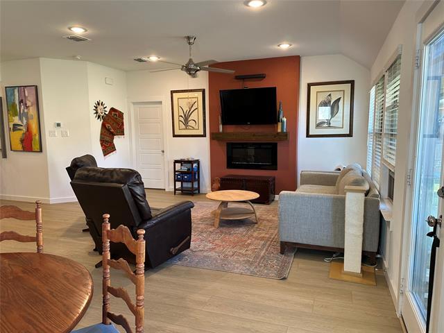 Building Photo - 2636 Keokuk St