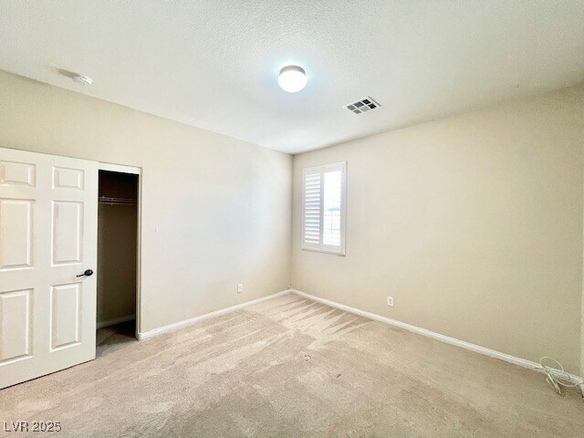 Building Photo - 18 Blue Valley Dr