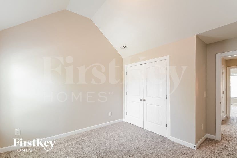 Building Photo - 215 Buck Johnson St