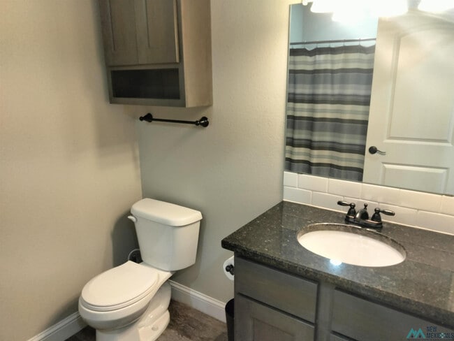 Building Photo - 2115 Roadrunner Dr