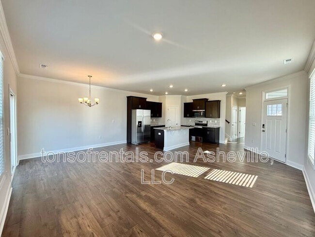 Building Photo - 216 Vly Breeze Rd