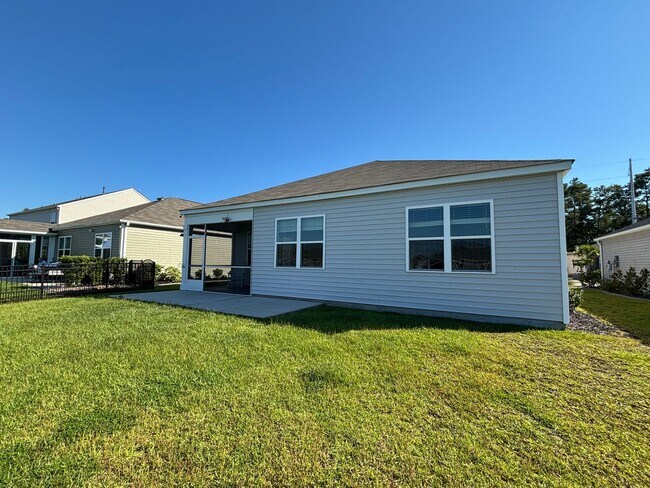 Building Photo - 2888 Pegasus Pl