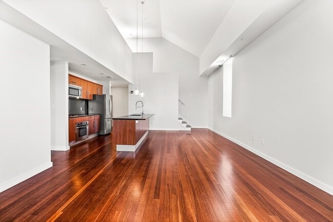 Building Photo - 51 Bow St