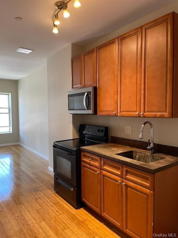 Building Photo - 30 N Hamilton St