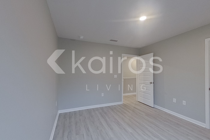 Building Photo - 4694 Malay Cir