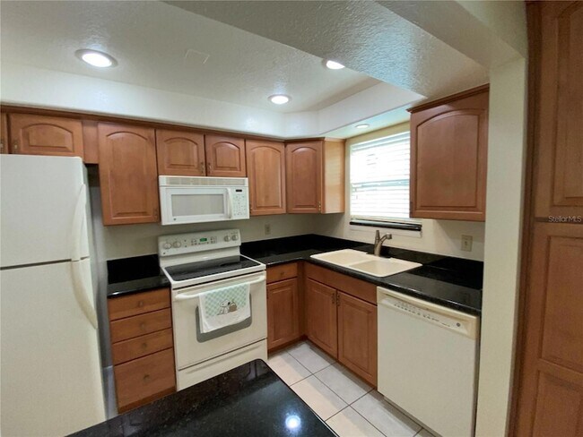 Building Photo - 1500 Gay Rd