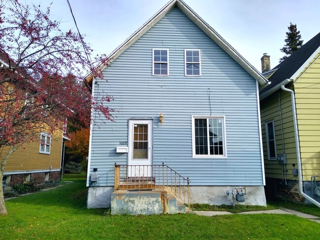 Primary Photo - 1029 S 17th St