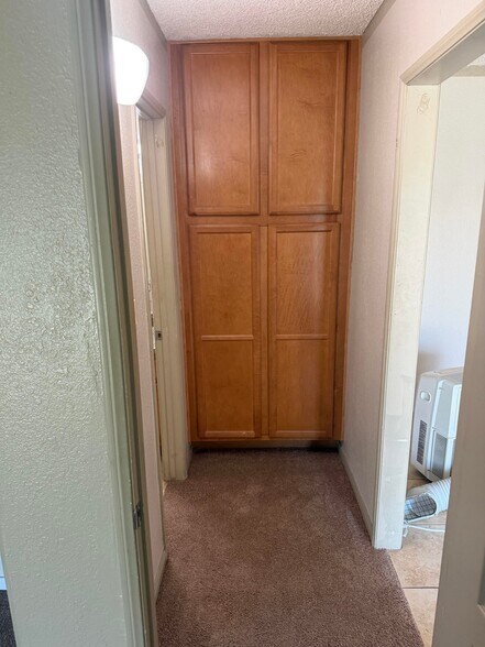 Building Photo - 467 Ballantyne St