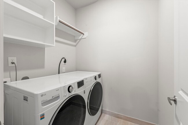 Building Photo - 954 Fisher St